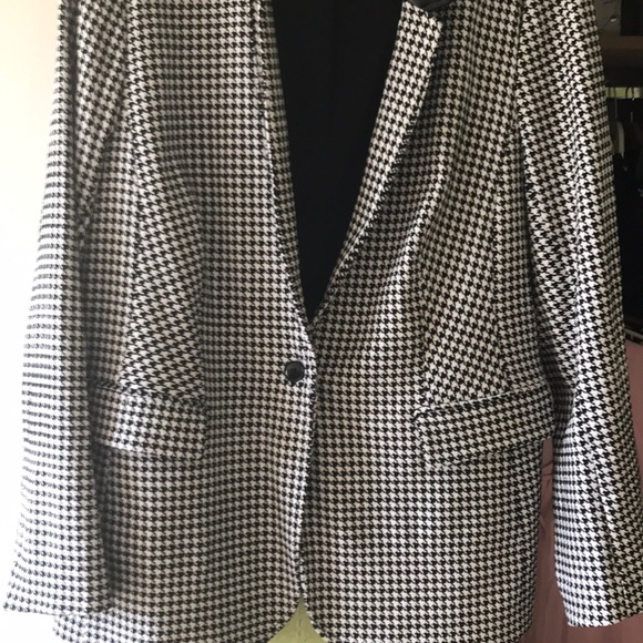 Downsizing - Picture 2 of 2